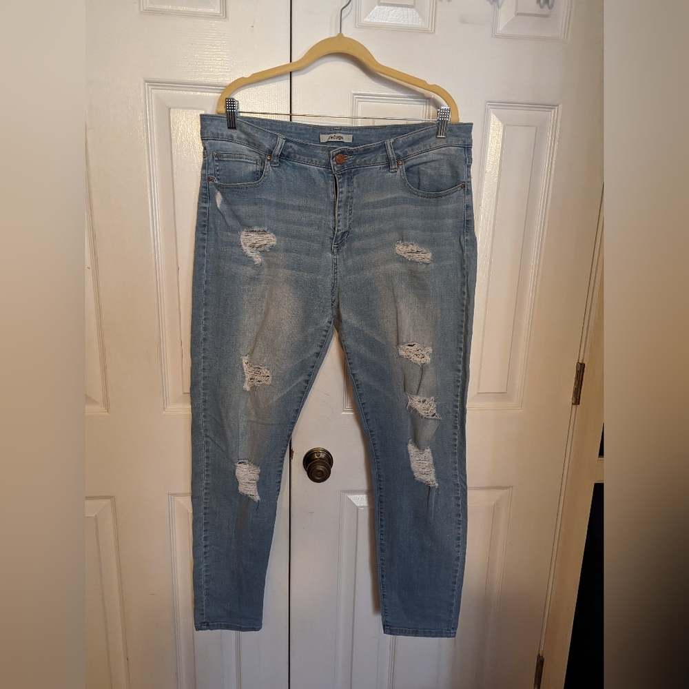Refuge light blue jeans, distressed front, size 16